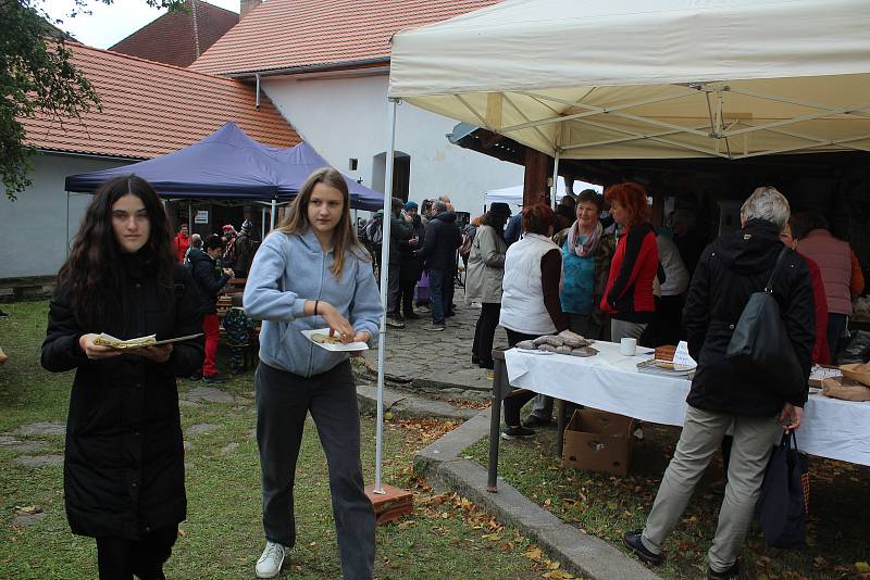 Svatováclavské pečení v Kantůrkovci ve Velešíně.