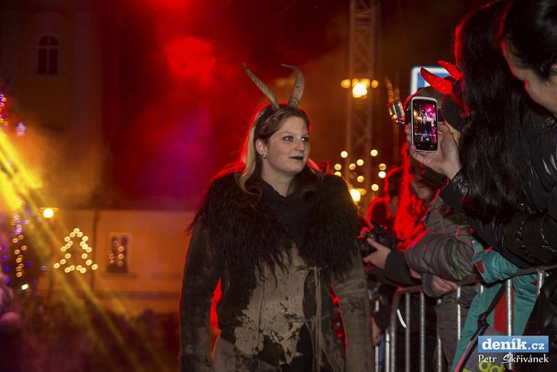 Sobotní krampus show v Kaplici.