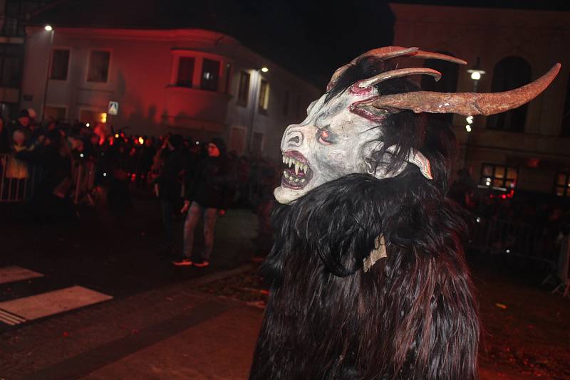 Krampus show v Kaplici si užívali diváci i účinkující.