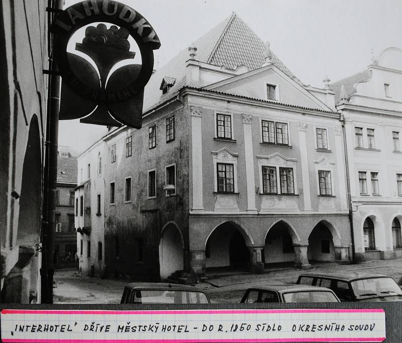 Staré krumlovské hospody. Interhotel, dříve Městský hotel, do r. 1850 sídlo městského soudu.