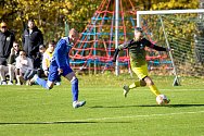 Fotbalisté Zlaté Koruny (na snímku z utkání se Čkyní) v posledním utkání podzimu padli v Kamenném Újezdu.