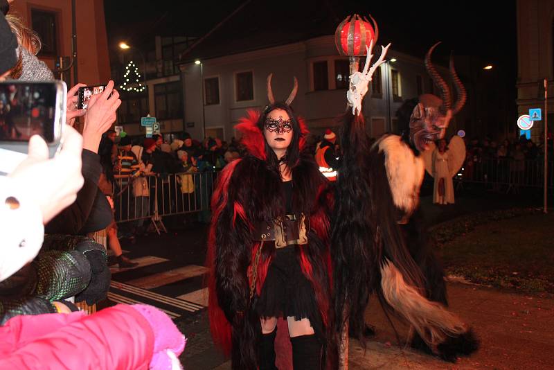 Krampus show v Kaplici si užívali diváci i účinkující.