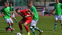 Fortuna Divize A - 25. kolo: FK Slavoj Český Krumlov (zelené dresy) - SK Klatovy 2:1 (1:0).