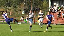 FK Spartak Kaplice (černobílé dresy) – TJ Slavoj Hrdějovice 5:0 (1:0).