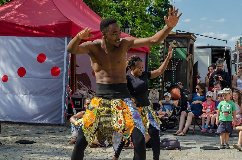 Soubor Ghana Dance Ensemble v Písku