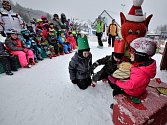 Tři krále si připomněly i děti, které si v sobotu užívaly čerstvý sníh na lyžích.