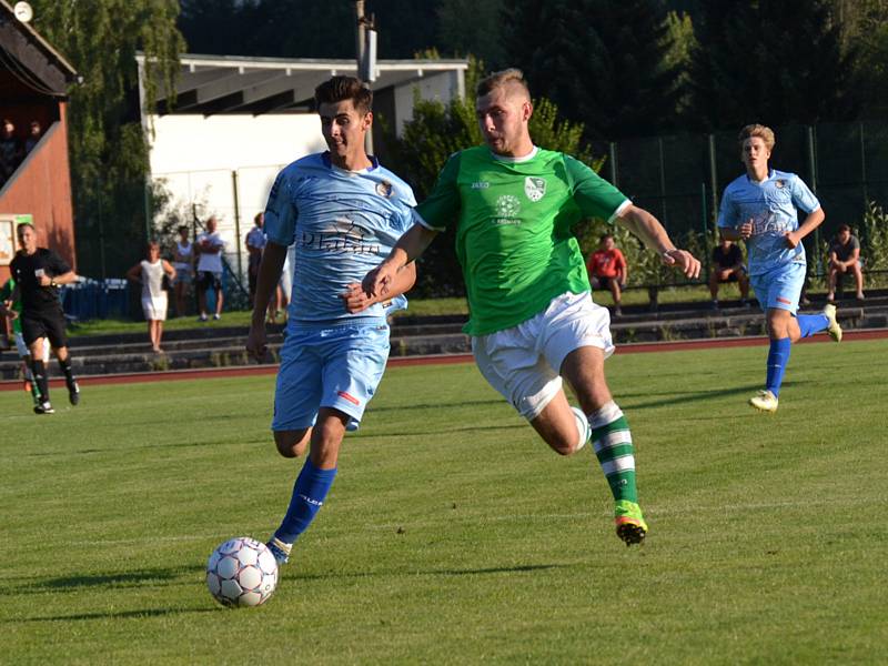 Ondrášovka KP muži – 2. kolo: FK Slavoj Český Krumlov (zelené dresy) – FK Protivín 1:0 (1:0).