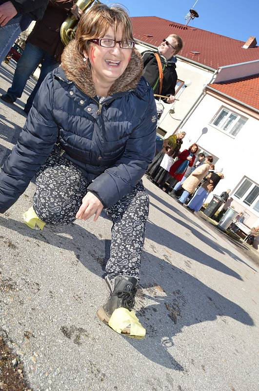 Masopustní průvod v Horním Dvořišti bavil sebe a okolí.