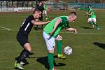 Ondrášovka KP – 18. kolo: FK Slavoj Český Krumlov (zelené dresy) – FK Olešník 0:3 (0:2).