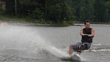 Wakeboardová exhibice Tomáše Huška v Lipně nad Vltavou.