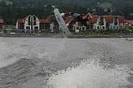 Wakeboardová exhibice Tomáše Huška v Lipně nad Vltavou.