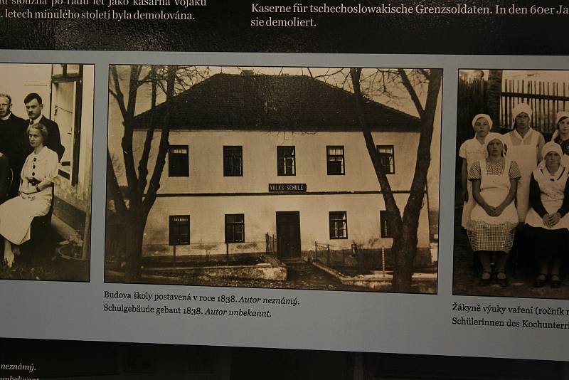 Vernisáž nové dlouhodobé výstavy o Zvonkové v hornoplánském domku Adalberta Stiftera.