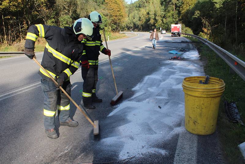 Tragická dopravní nehoda se stala v rájovském kopci před Přísečnou. Zemřel při ní motorkář.