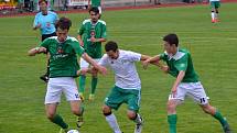 Fortuna divize A - 30. kolo: FK Slavoj Český Krumlov (zelené dresy) - SK Jankov 0:0, na penalty 4:5.