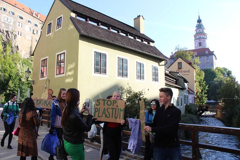 Českokrumlovští studenti se 20. září 2019 přidali k celosvětové stávce za klima.