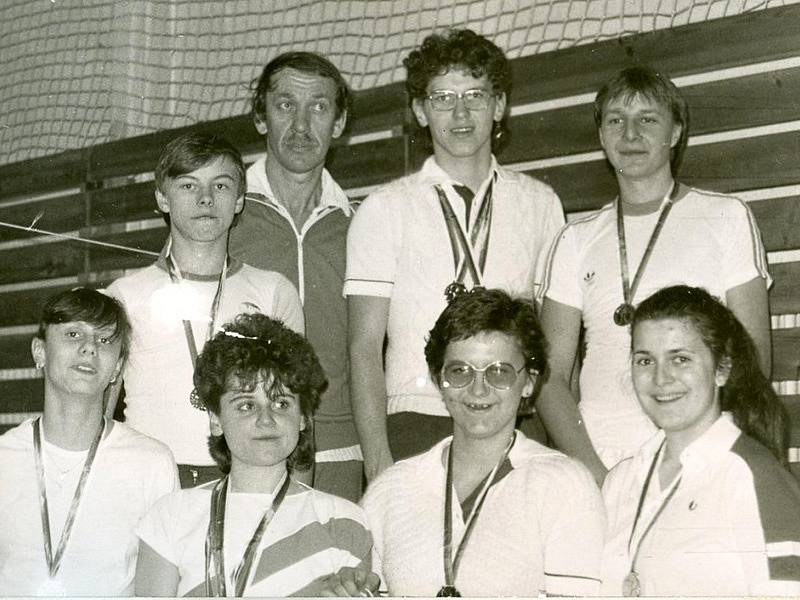PRVNÍ titul mistrů republiky do Krumlova přivezlo družstvo juniorů v roce 1985.