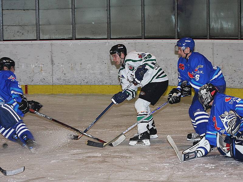 Hokejové utkání krajského přeboru mužů / HC Slavoj Český Krumlov - OLH Spartak Soběslav 2:1.