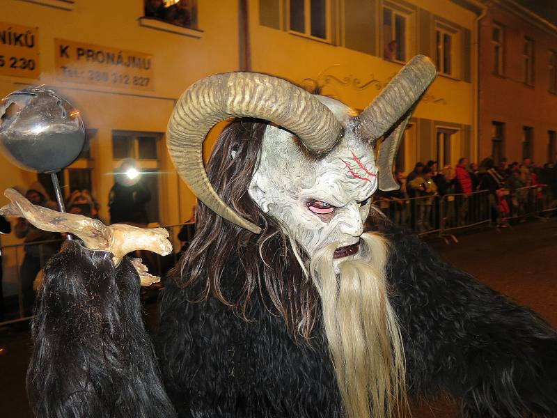 Před startem Krampus show v Kaplici v roce 2016.