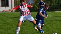 Okresní přebor muži - 6. kolo: FK Dolní Dvořiště (modré dresy) - TJ Smrčina Horní Planá 2:1 (2:1).