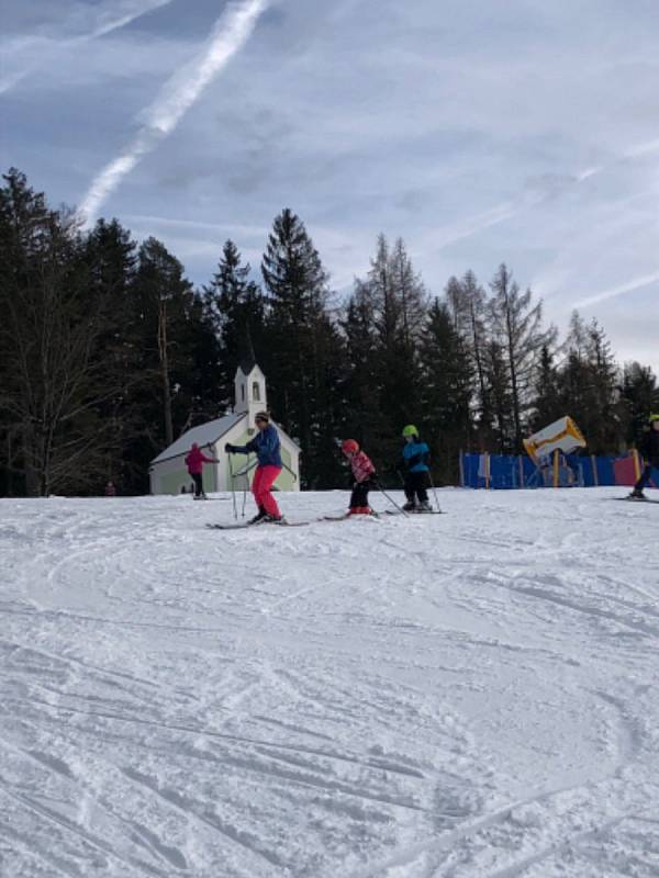 Marka Chmelařová pracuje jako instruktorka lyžování ve Frymburku.