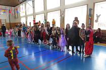 Dětský karneval v tělocvičně Základní školy v Kájově.