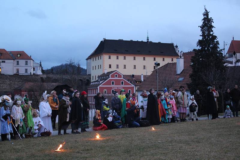 Masopustní průvod v Českém Krumlově se koná v režii Základní umělecké školy.