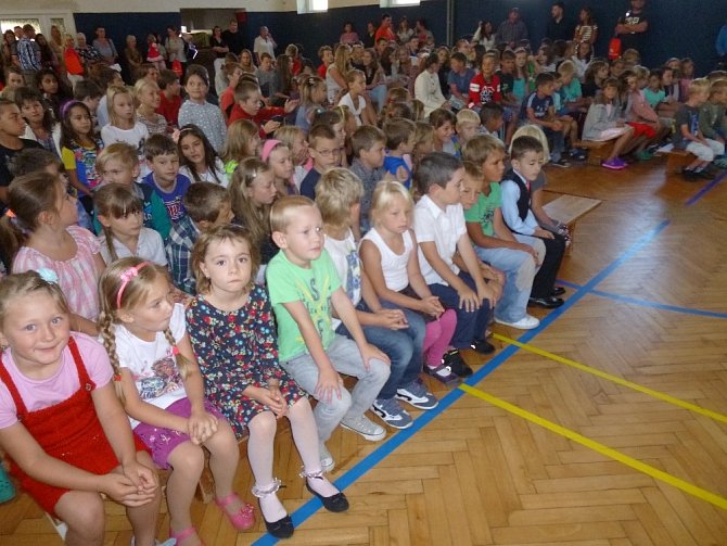 První školní den v Malontech.