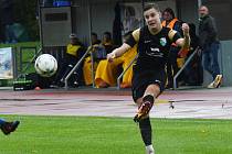 Patrik Vaněk se postaral o vítězný gól krumlovských fotbalistů v duelu s béčkem Domažlic, který divizní nováček vyhrál 2:0.