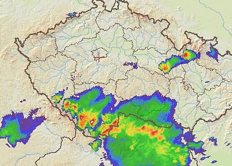 Bouřky na Českokrumlovsku v neděli v 17:30.