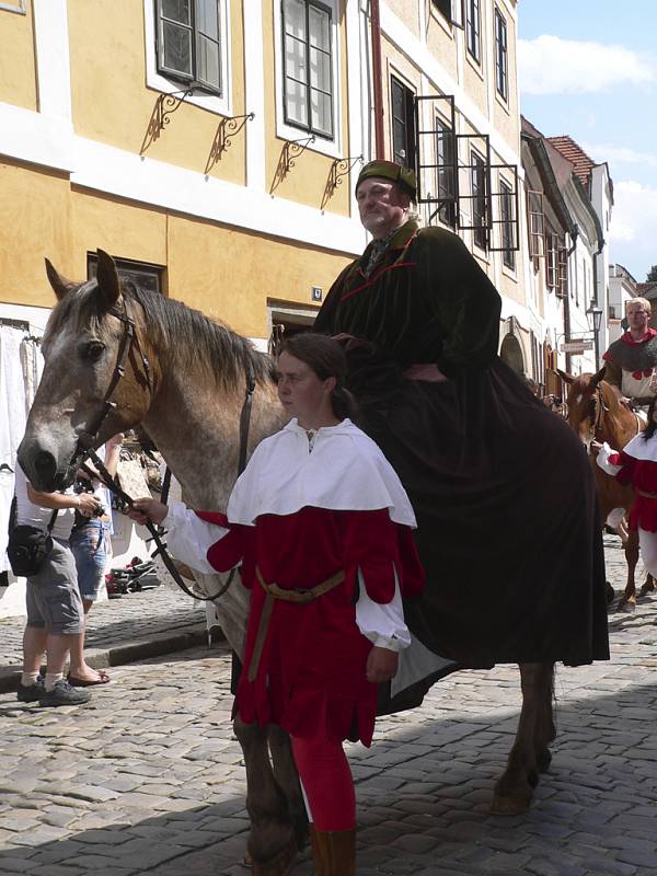 26. Slavnosti pětilisté růže. Zakladatel pánů z Růže Vítek z Prčice I.