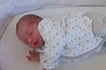 Adámek Sikuta se narodil 22. srpna 2015 čtyři minuty po 16. hodině, měřil 48 centimetrů a vážil 2710 gramů. Žaneta Kozelková a Pavel Sikuta z Větřní byli u porodu svého prvního potomka společně.