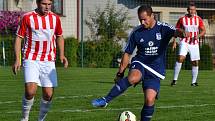 Okresní přebor muži - 6. kolo: FK Dolní Dvořiště (modré dresy) - TJ Smrčina Horní Planá 2:1 (2:1).