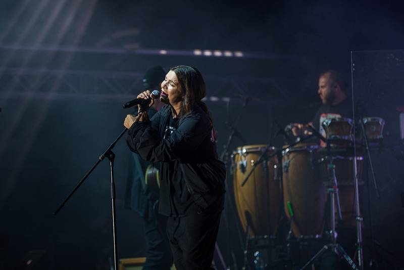 Atmosféra na festivalu Hrady CZ v Rožmberku na Českokrumlovsku je úžasná, déšť nevadí.