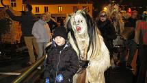 Před startem Krampus show v Kaplici v roce 2016.