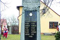 Pomník obětem první světové války v Srníně.