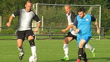 Fotbalisté Kájova (v modrém) podlehli na půdě kaplického béčka 1:3.