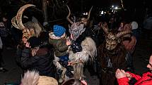 Krampusáci děsili svým zjevem ve Vyšším Brodě.