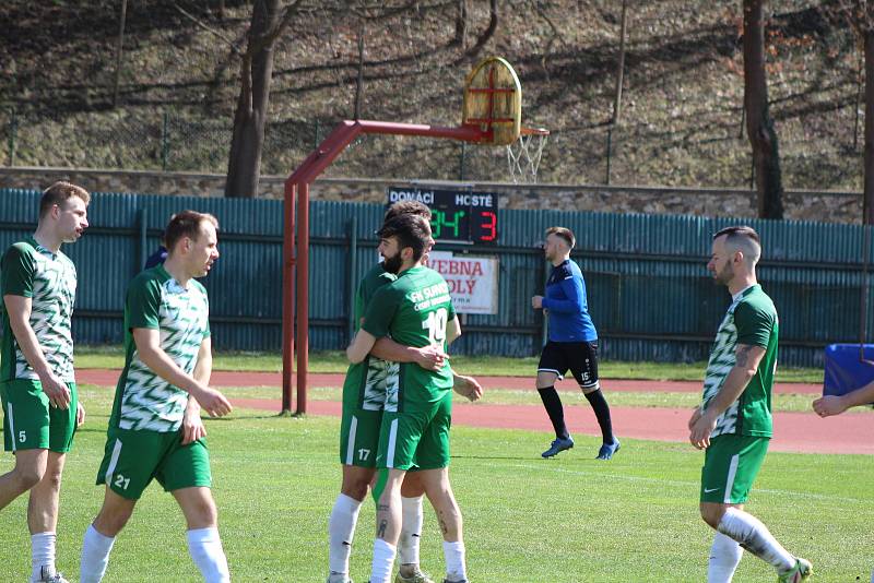 Fotbalová divize: Slavoj Český Krumlov - Tochovice 4:3 (2:1).