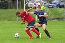 Oblastní I.A třída (skupina A) - 1. kolo: SK Větřní (červené dresy) - FC Velešín 3:4 (1:3).