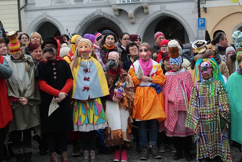 Masopustní průvod v Českém Krumlově se koná v režii Základní umělecké školy.