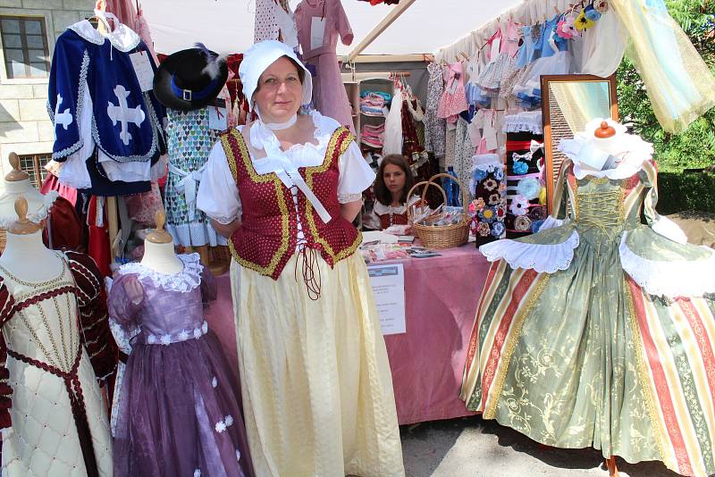 Český Krumlov se vrátil do renesance. Žije Slavnostmi pětilisté růže.