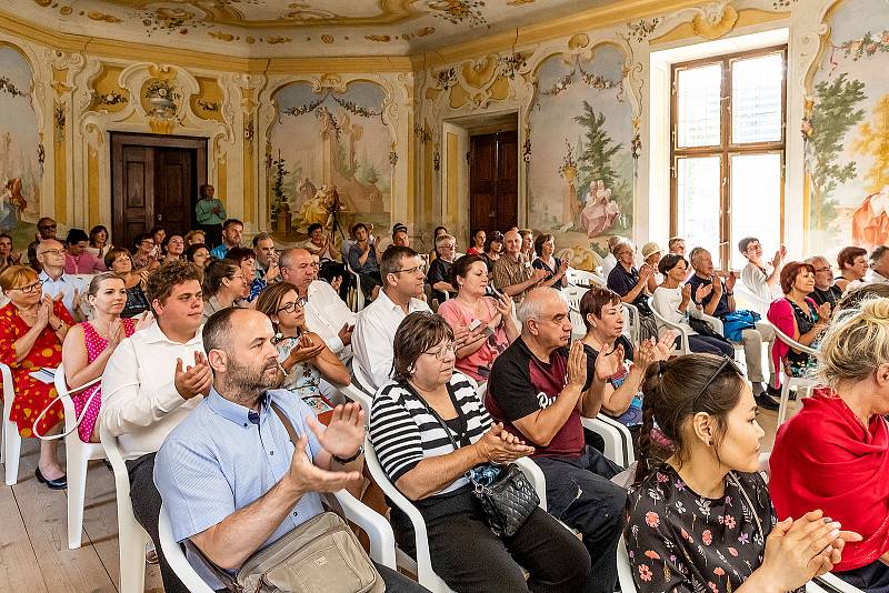 Koncert Harmonie Mozartiana Pragensis v zámecké Bellarii.