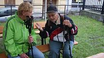 Nordic Walking branou Novohradských hor v Benešově nad Černou se konal i navzdory dešti.