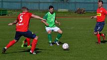 KP – 22. kolo: FK Slavoj Český Krumlov (zelené dresy) – SK Siko Čimelice 1:1 (1:0).