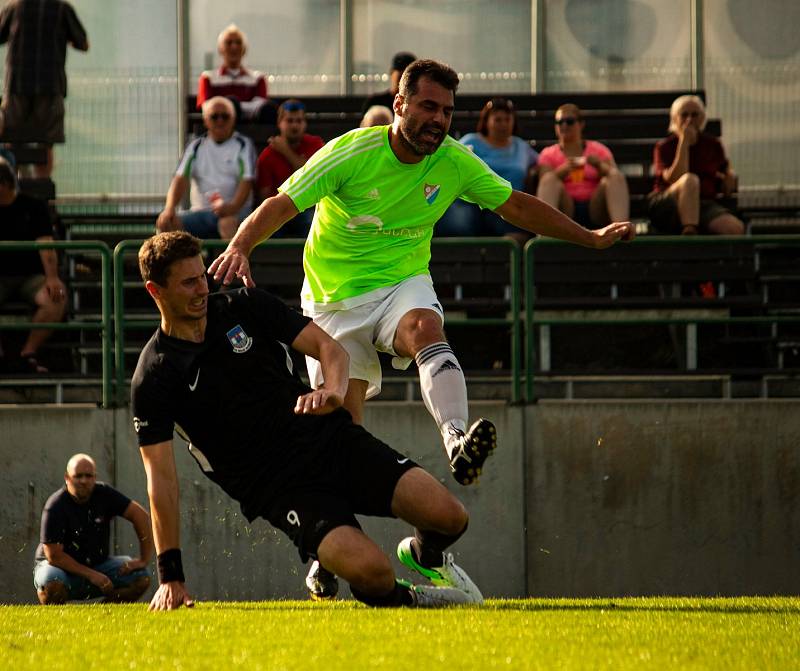 Fotbalisté Dolního Dvořiště porazili v 3. kole I. B třídy Dříteň 5:3 a posunuli se na dvou příčku tabulky.