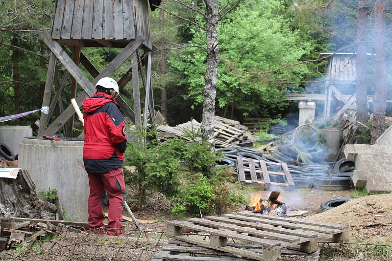 Až z Japonska přijeli kynologové na soutěž Intercup Humanity 2018, kterou na Spáleništi pořádala Jihočeská záchranná brigáda kynologů.