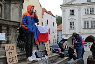 Za nezávislost soudnictví se demonstrovalo i na náměstí Svornosti v Českém Krumlově.