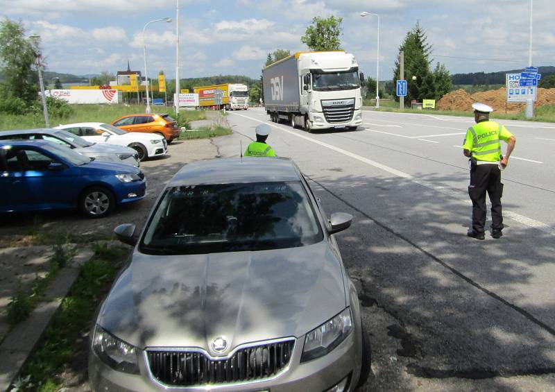 Bezpečnostně dopravní akce policie Prázdniny na hraničním přechodu Dolní Dvořiště.