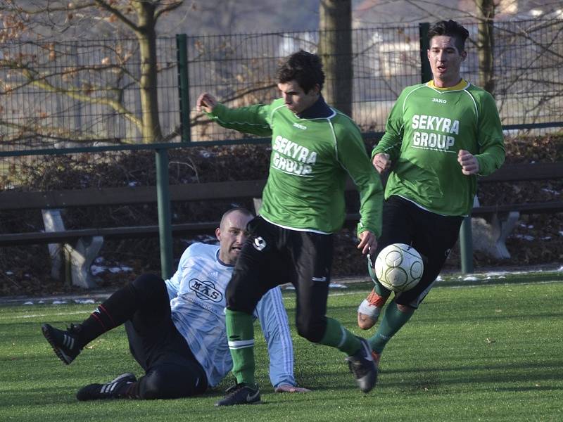 3. kolo Hlubocké zimní ligy: Český Krumlov (v zeleném) - Táborsko B 2:4 (2:1).