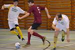 1. celostátní liga futsalu - 13. kolo: Bombarďáci Větřní (bílé dresy) - Sparta Praha 6:3 (3:1).